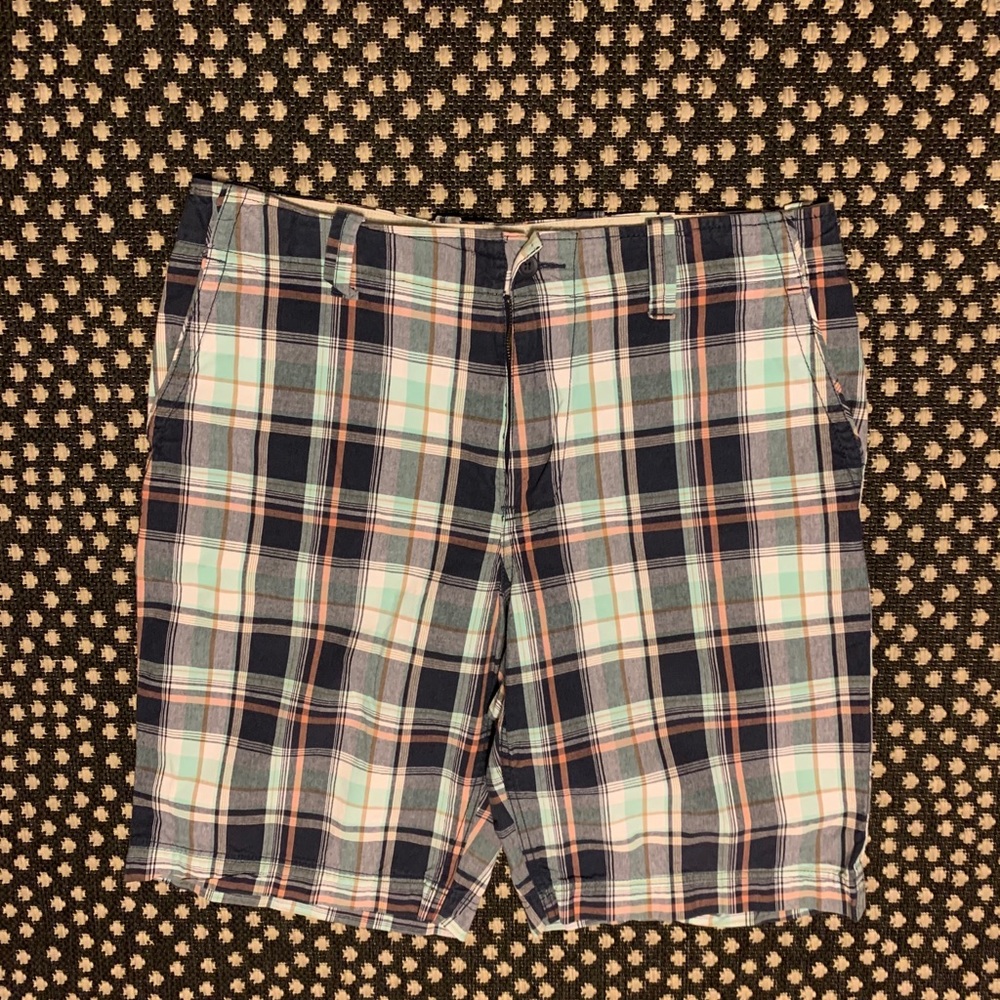 Men’s GAP plaid shorts